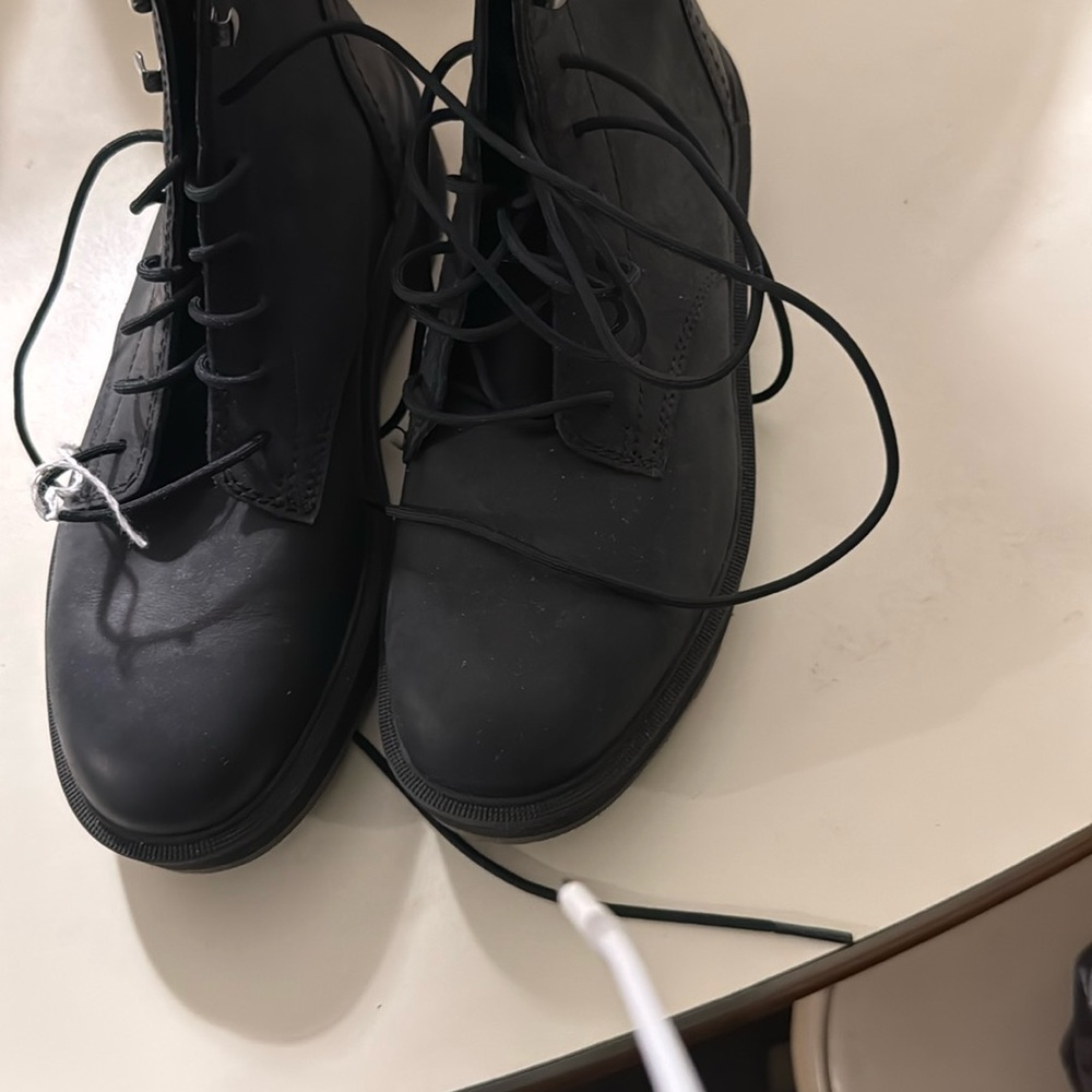 Women Sorel sz8 good condition worn once